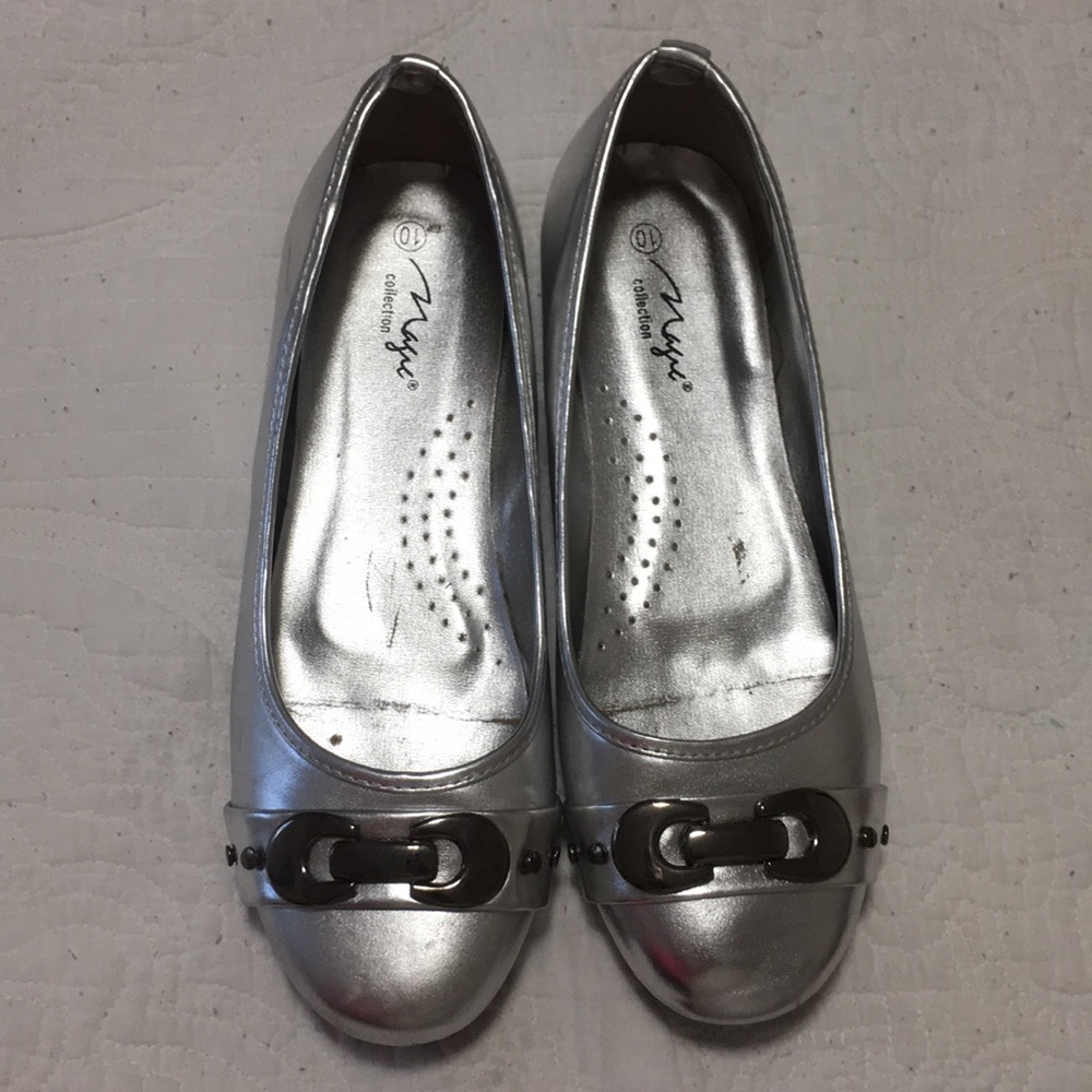 Silver flats
